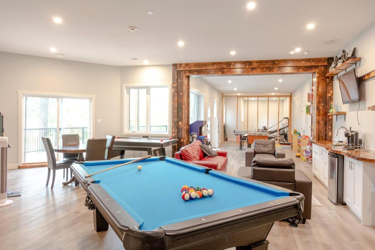 Ski In Ski Out With Huge Game Room And Hot Tub Fernie Luaran gambar