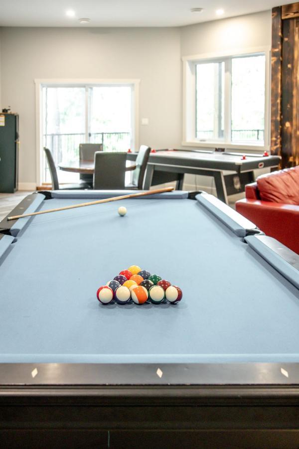 Ski In Ski Out With Huge Game Room And Hot Tub Fernie Luaran gambar