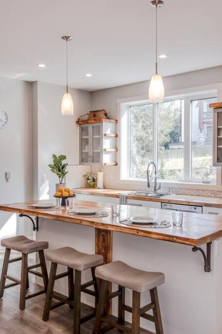 Ski In Ski Out With Huge Game Room And Hot Tub Fernie Luaran gambar