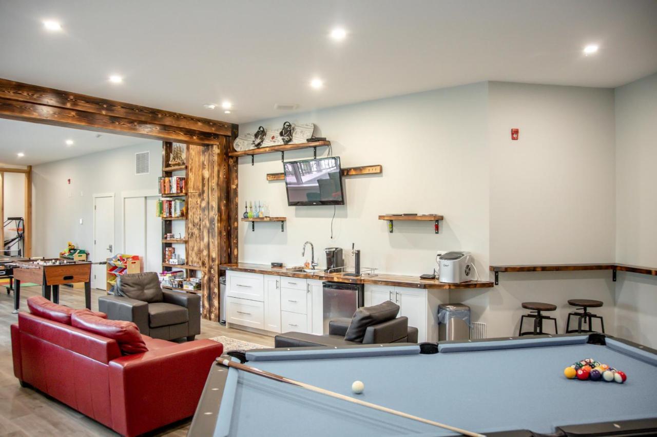 Ski In Ski Out With Huge Game Room And Hot Tub Fernie Luaran gambar