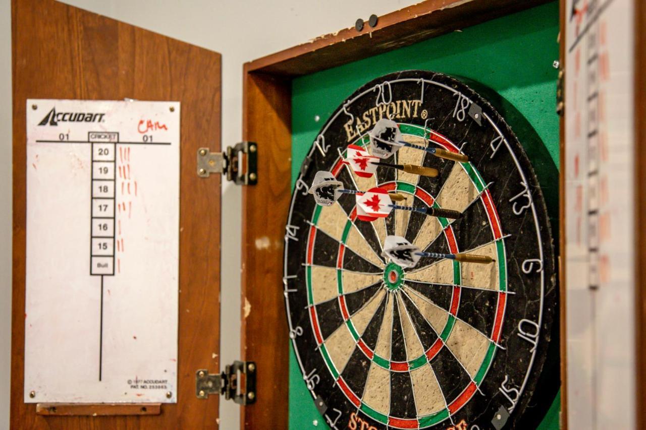 Ski In Ski Out With Huge Game Room And Hot Tub Fernie Luaran gambar